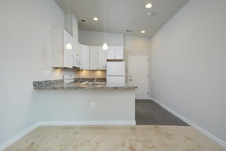 923 Silver Spring Ave in Silver Spring, MD - Building Photo - Building Photo
