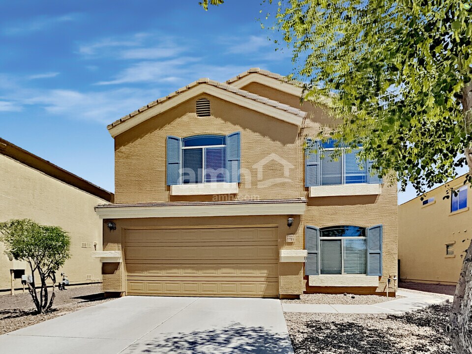 1274 E Daniella Dr in San Tan Valley, AZ - Building Photo