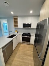 723 Grover Av in Coquitlam, BC - Building Photo - Building Photo