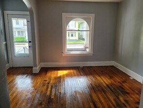 742 W King St in Martinsburg, WV - Building Photo - Building Photo