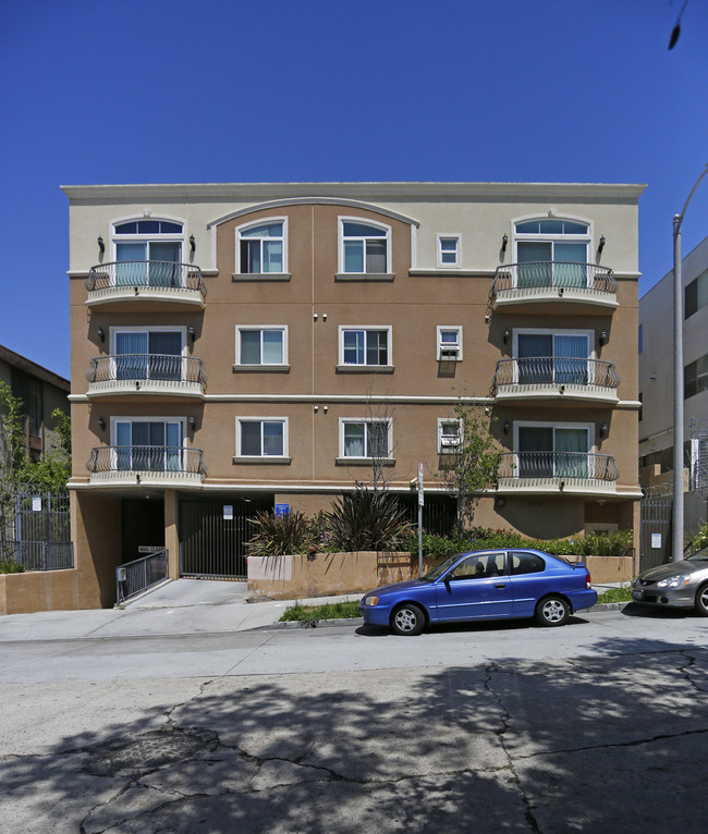 Residential Condominium in Los Angeles, CA - Building Photo - Building Photo