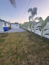 7771 Simms St in Hollywood, FL - Building Photo - Building Photo