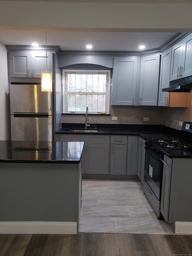 3601 Palmer Ave-Unit -#1 in Bronx, NY - Building Photo - Building Photo