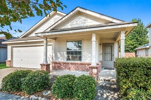 7826 Chervil Ln in Baytown, TX - Building Photo