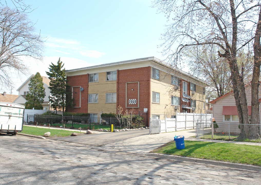 2069 N 18th Ave in Melrose Park, IL - Building Photo