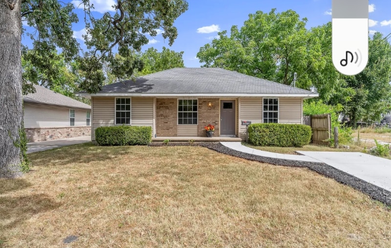 1623 W Hovey St in Springfield, MO - Building Photo