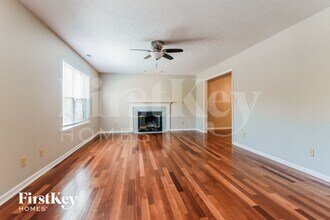 1562 Winding Creek Trail in Brownsburg, IN - Foto de edificio - Building Photo