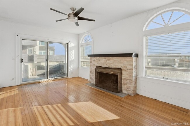 23 Troy Ave in East Atlantic Beach, NY - Building Photo - Building Photo