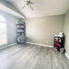 931 Ibis Way in Fort Walton Beach, FL - Foto de edificio - Building Photo