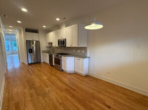 4145 N Oakley Ave in Chicago, IL - Building Photo - Building Photo
