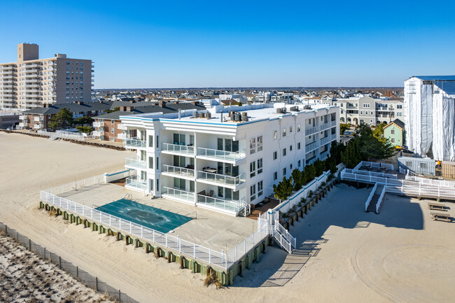 The Ivory Beach Condominums in Margate City, NJ - Building Photo - Building Photo