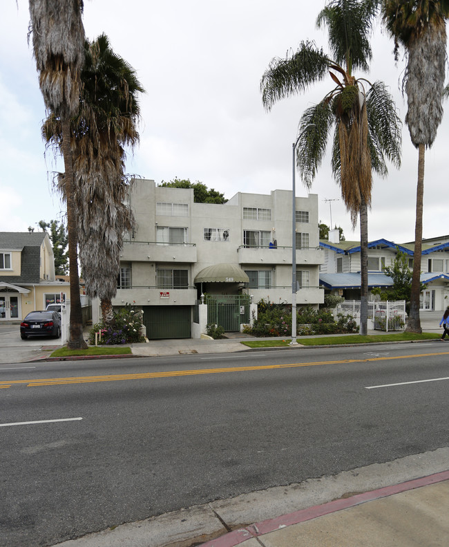 549 S Wilton Pl in Los Angeles, CA - Foto de edificio - Building Photo