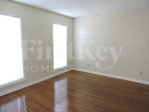 5595 Scottsdale Ave in Memphis, TN - Building Photo - Building Photo