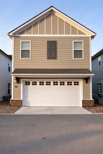 422 Kinnard Pvt Dr in Hendersonville, TN - Building Photo - Building Photo