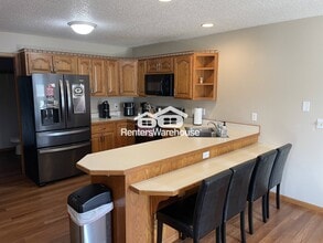 620 Circle Pine Dr in New Richmond, WI - Building Photo - Building Photo