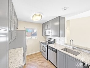 7183 Camino Degrazia in San Diego, CA - Building Photo - Building Photo