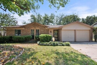 823 Quail Terrace in Mansfield, TX - Building Photo - Building Photo
