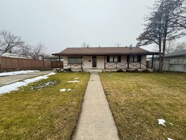 property at 7111 N Dakota St