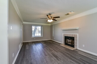 2464 Green Glen Dr in Memphis, TN - Building Photo - Building Photo