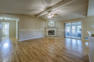 4570 Blue Stream Ln N in Jacksonville, FL - Building Photo - Building Photo