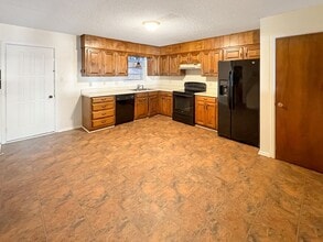 413 W Kiowa Ave in Hobbs, NM - Building Photo - Building Photo