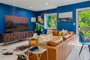 2700 Cahuenga Blvd E, Unit 1203 in Los Angeles, CA - Building Photo