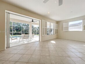 4874 Sabal Lake Cir in Sarasota, FL - Building Photo - Building Photo