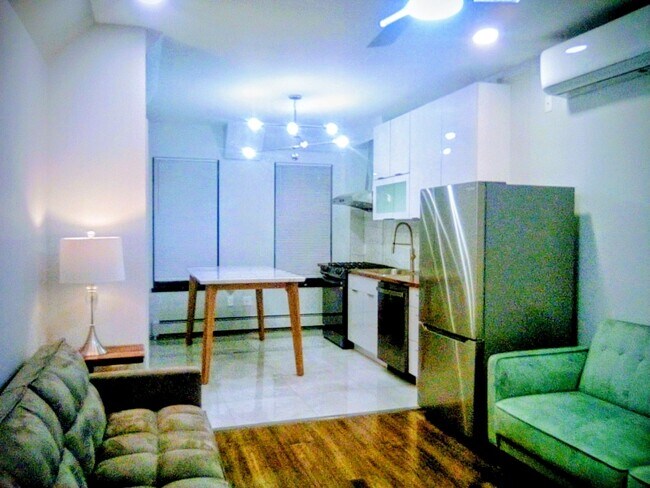 232 1st St in Jersey City, NJ - Building Photo - Building Photo