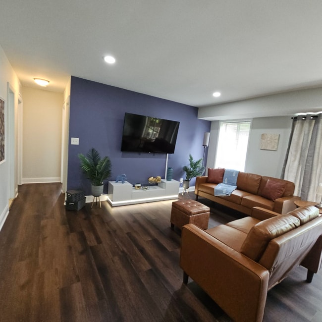 10850 Green Mountain Cir in Columbia, MD - Foto de edificio - Building Photo