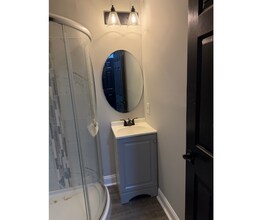 3325 E Monument St in Baltimore, MD - Foto de edificio - Building Photo