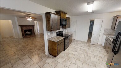 3807 John Haedge Dr in Killeen, TX - Building Photo - Building Photo