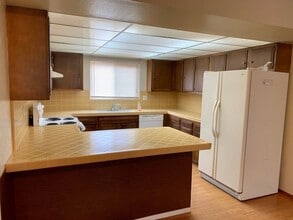825 Terry St in Monterey, CA - Building Photo - Building Photo