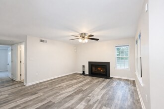 4410 Lord Loudoun Ct in Upper Marlboro, MD - Building Photo - Building Photo