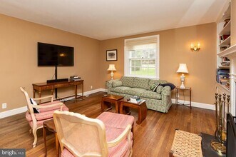 515 Manor Rd in Wynnewood, PA - Building Photo - Building Photo