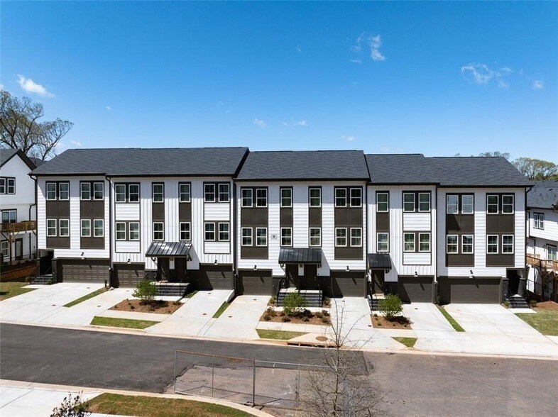 3960 Redan Rd in Stone Mountain, GA - Building Photo