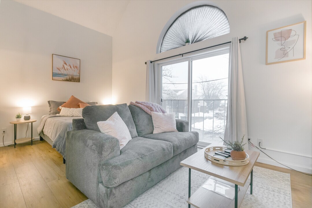 515 Donofrio Dr, Unit 6 in Madison, WI - Foto de edificio