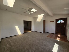 506 Ridgecrest Ave in White Rock, NM - Building Photo - Building Photo