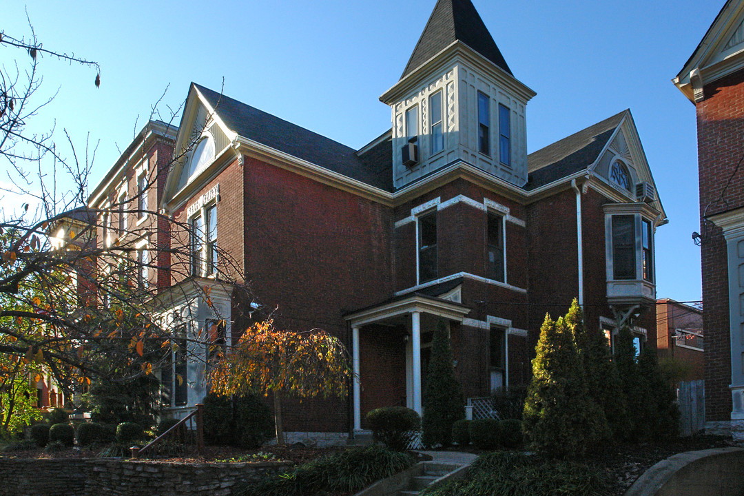 904 Cherokee Rd in Louisville, KY - Building Photo