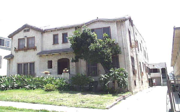 224 S Carondelet St in Los Angeles, CA - Building Photo - Building Photo