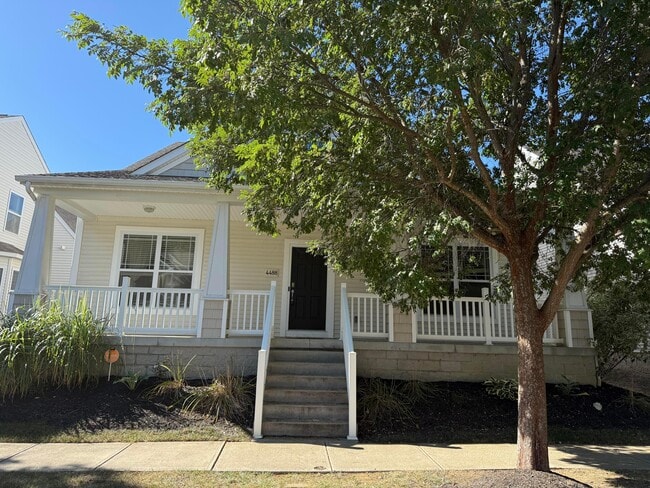 4488 Grand Strand Dr in Grove City, OH - Building Photo - Building Photo