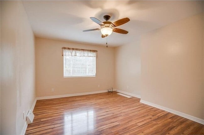 1425 Porterfield St in Pittsburgh, PA - Building Photo - Building Photo