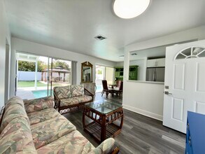 210 Ocean Pkwy in Boynton Beach, FL - Building Photo - Building Photo