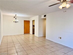 1849 Maravilla Ave in Ft. Myers, FL - Foto de edificio - Building Photo