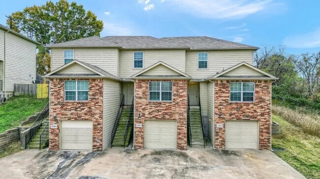 property at 1408 Park Pl