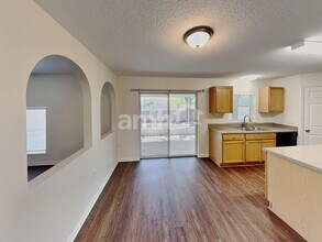 209 King Arthur Ct in St. Augustine, FL - Foto de edificio - Building Photo