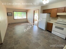 213 13th Ave E in Webster, SD - Building Photo