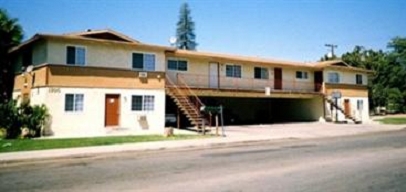 1300 Miller St in Bakersfield, CA - Foto de edificio