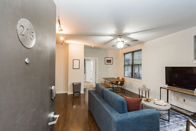 1016 18th Ave S in Nashville, TN - Building Photo - Building Photo