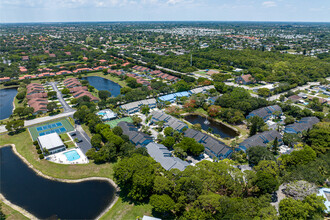 Carriage Gate Condominiums in Boynton Beach, FL - Building Photo - Building Photo