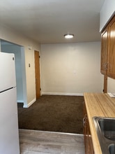 1814 Compton Rd-Unit -Apt 2 first floor in Cincinnati, OH - Foto de edificio - Building Photo